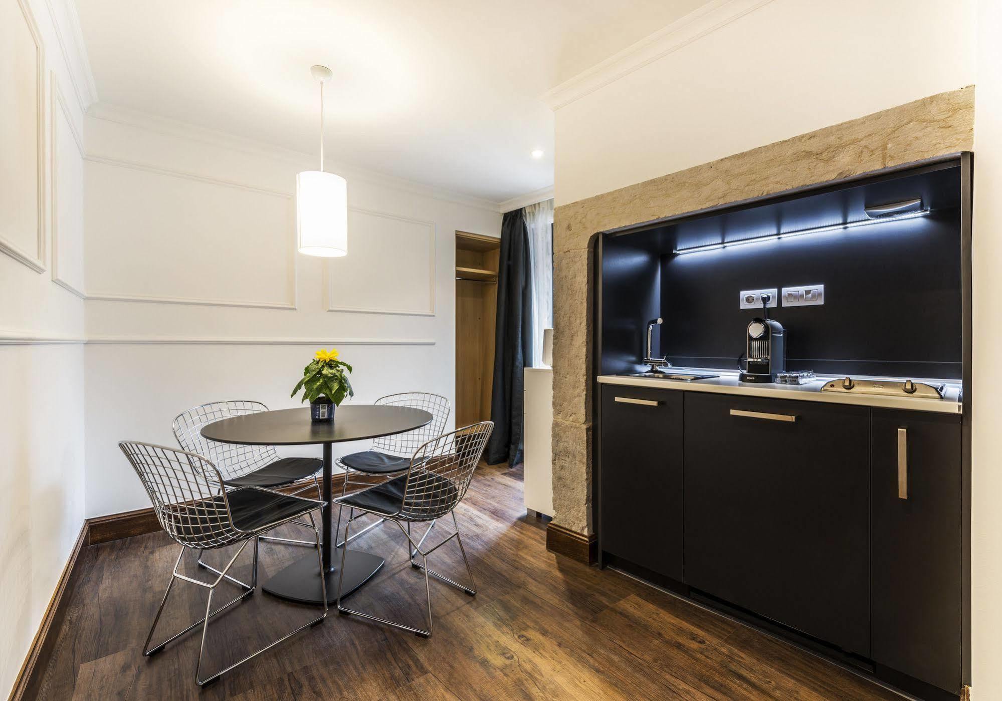 Garrett 48 Apartments ลิสบอน ภายนอก รูปภาพ